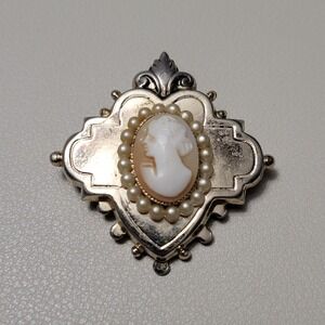 Vintage CORO Signed Carved Shell Cameo‎ Brooch Pin Gold Tone Victorian Style